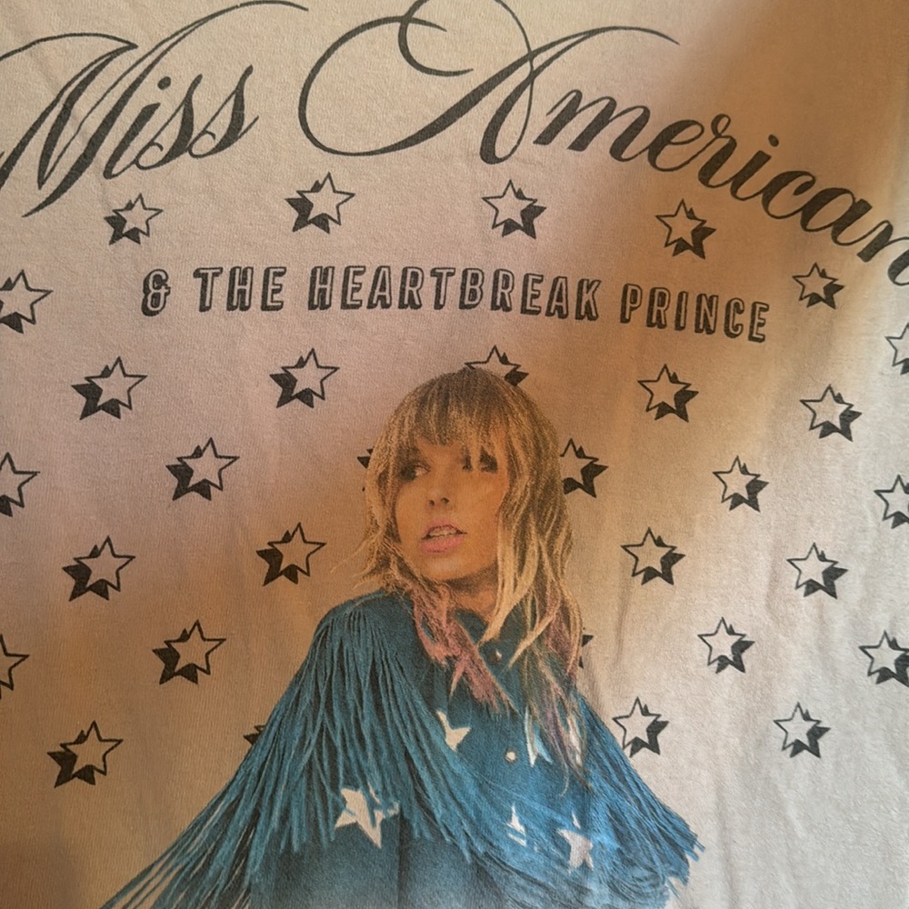 Taylor Swift Miss Americana t shirt M